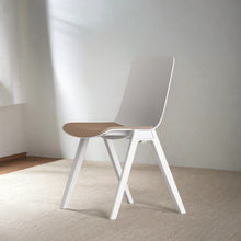 Load image into Gallery viewer, UniVersa R30 Stackable Chair - Mr Nanyang