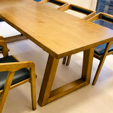 Load image into Gallery viewer, Retro Solid Wood Table