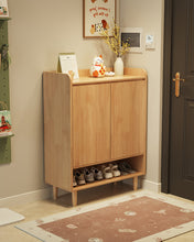 Load image into Gallery viewer, Wooden shoe cabinet in natural wood, two-door model with open base shelf
